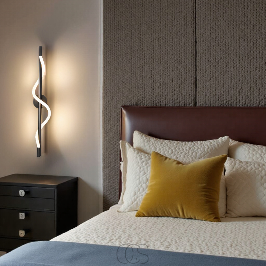 Cleroa - Slim LED wall lamp - Black aluminum