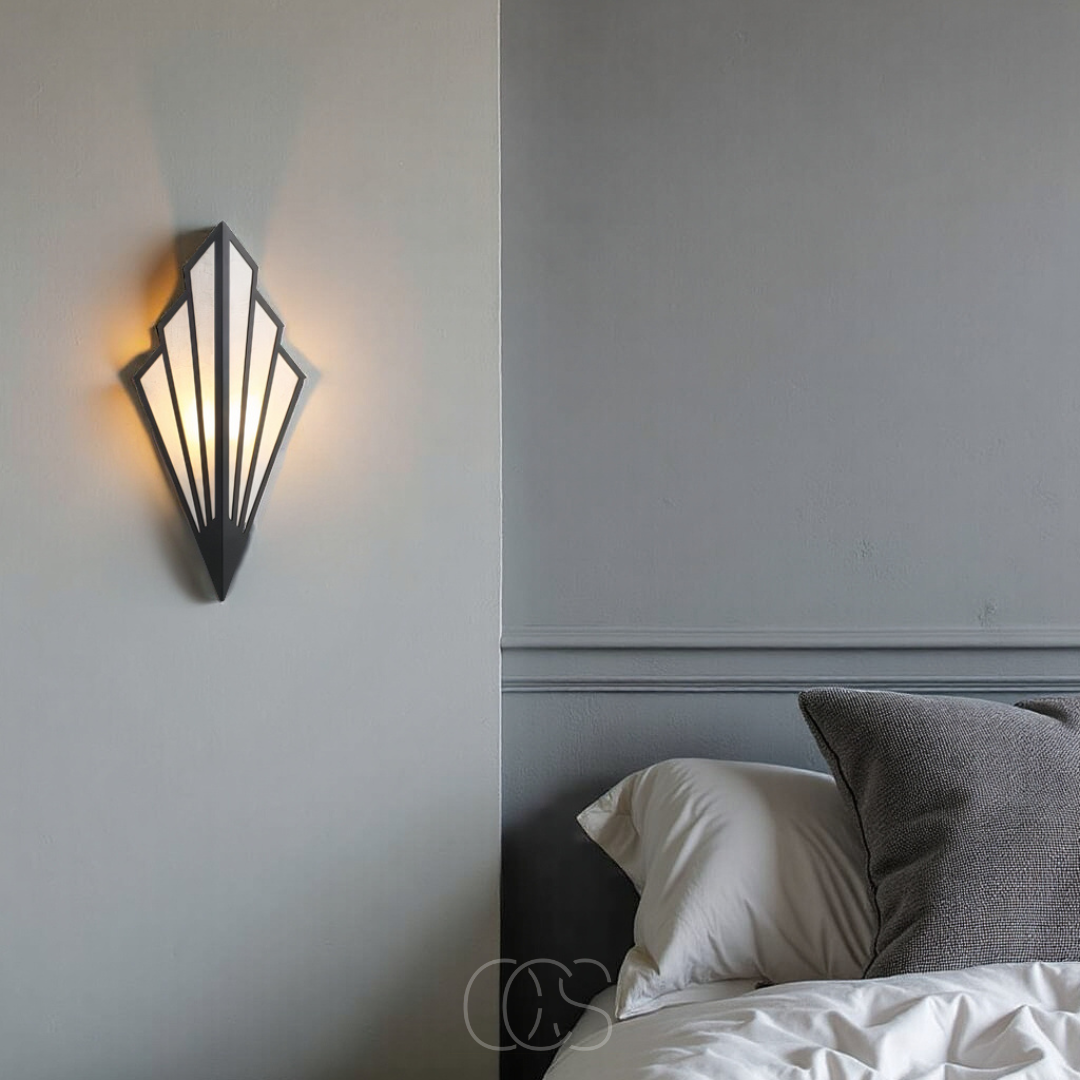 Cleroa - Wall lamp with geometric diamond design