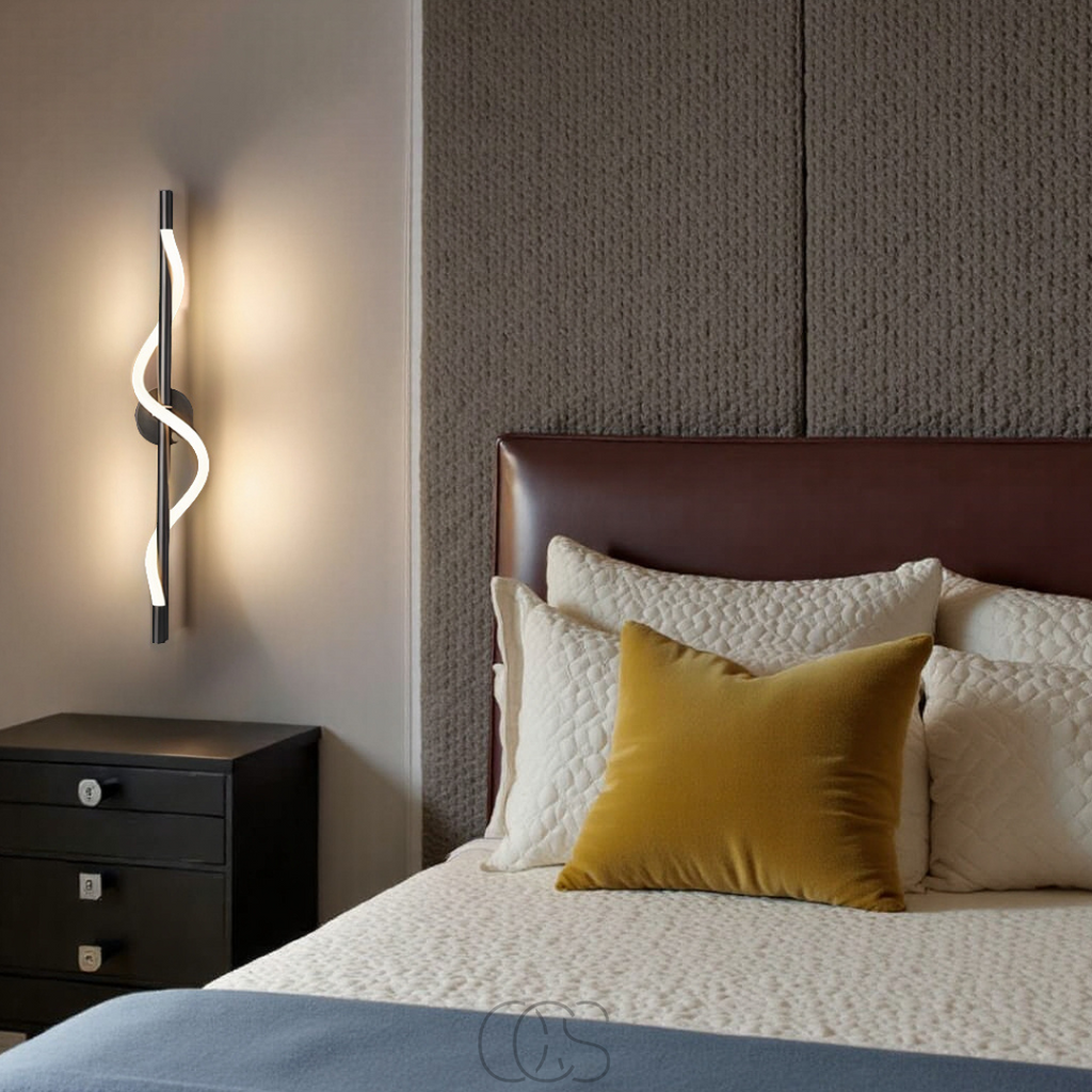 Cleroa - Slim LED wall lamp - Black aluminum