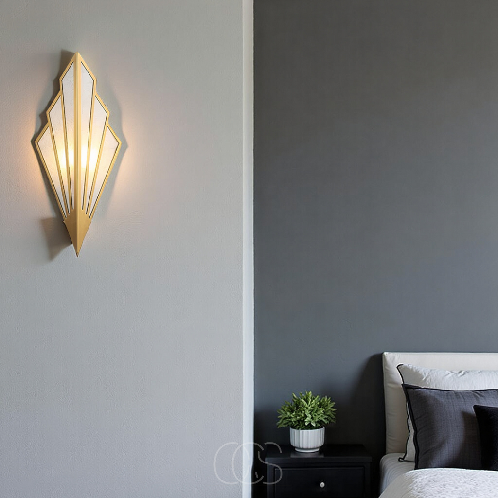 Cleroa - Wall lamp with geometric diamond design